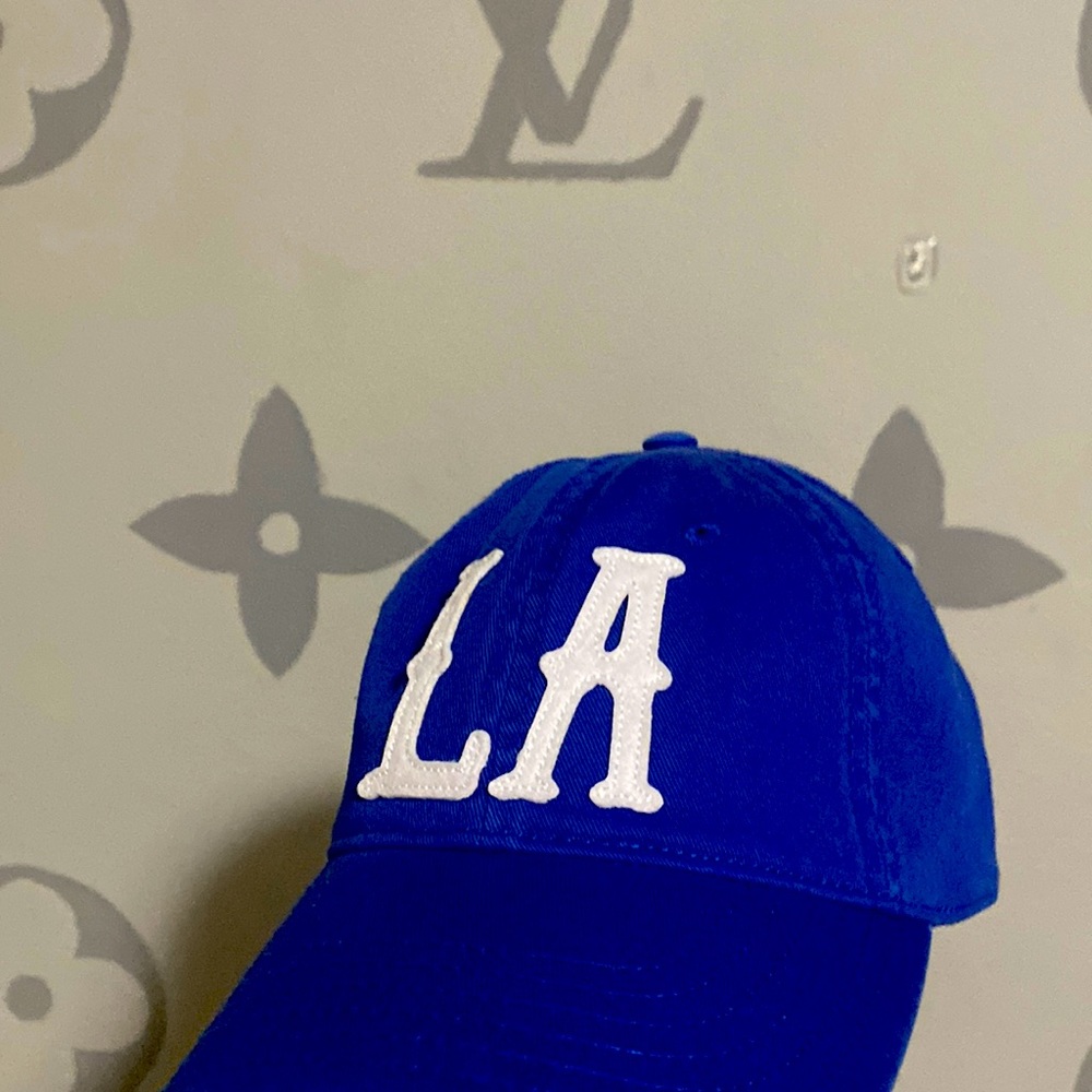 LA blu’s cap
